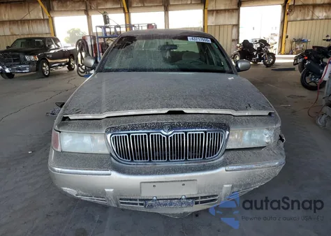 2000 Mercury Grand Marquis Gs z USA, uszkodzony, nr VIN 2MEFM74W7YX682098